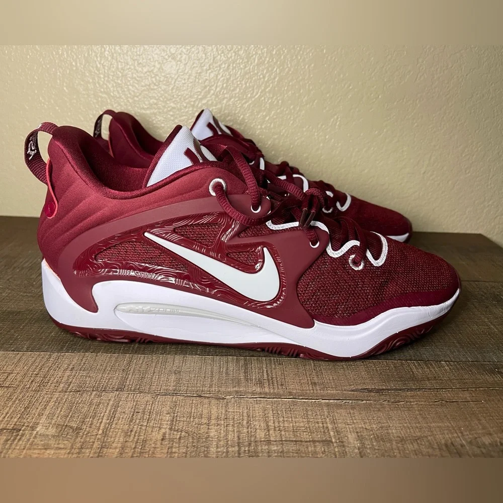 Nike KD 15 TB “Team Red” Basketball Shoes.
- Size 6.5 for Men/ 8 for Women.
